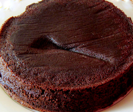 1-flourless-chocolate-cake-3